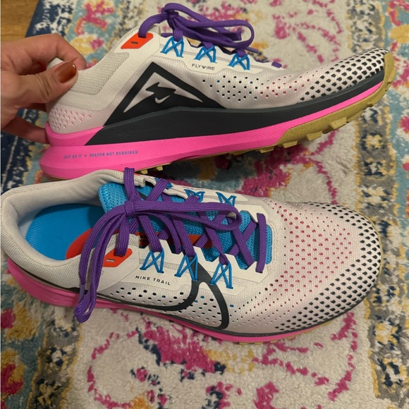 Nike Pegasus Trail Running Shoe - Picture 4 of 5